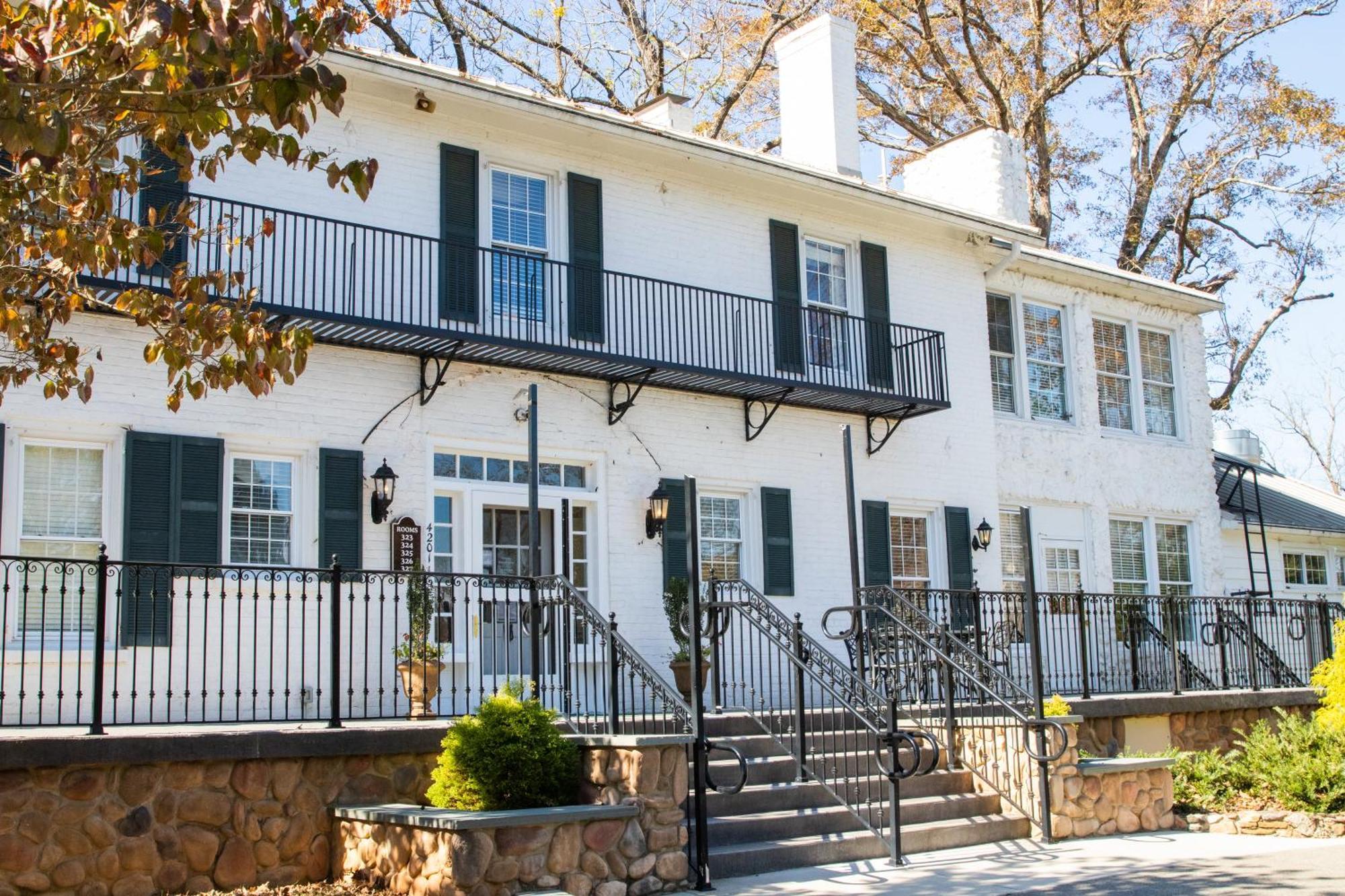Apartamento Excelsior At The Manor House Clemmons Exterior foto